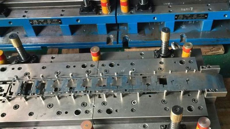 PET电子托盘模具：关键参数解析与选型要点**