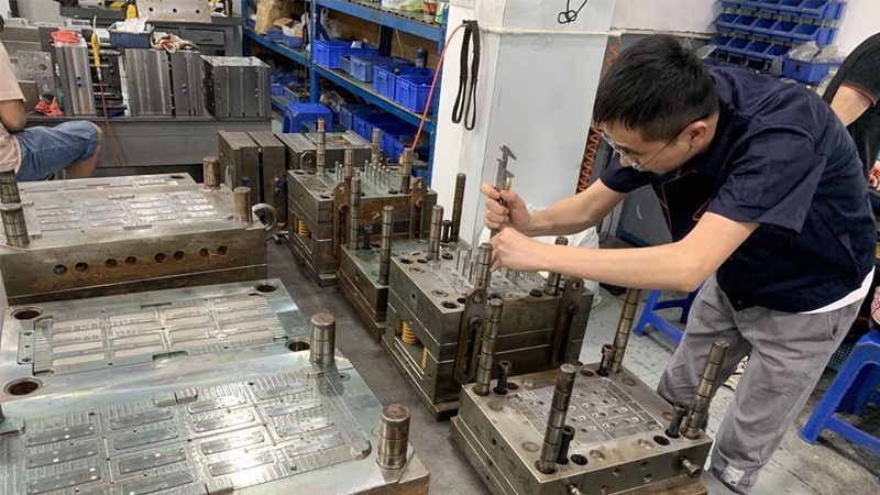模具前期设计流程：从需求分析到方案优化的关键步骤**