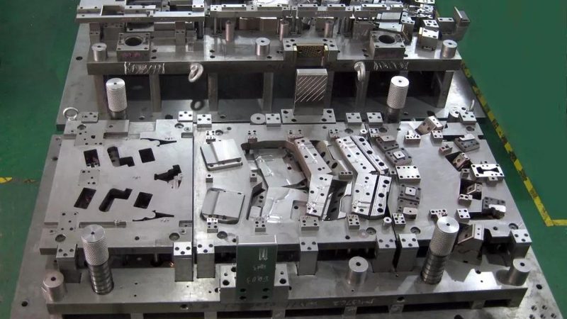 高精度汽车注塑模具：揭秘其制造工艺与关键参数**