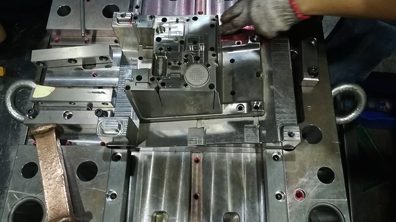 成都模具厂从单件定制到自动化产线的转型之路